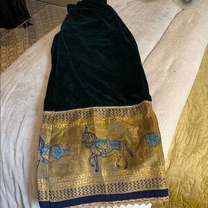 Block print pure green velvet pants in size medium